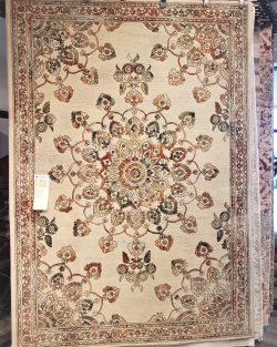 Transitional Medalion Machine-Made Rug *