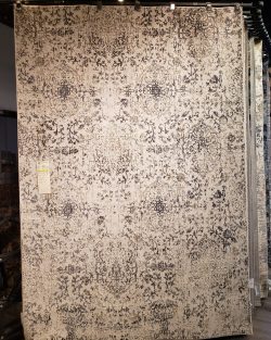 Transitional Distressed Decorative Rug *