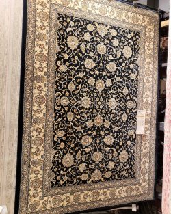 Traditional Decorative Pattern Machine Made Rug *