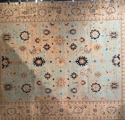 7'10" x 10'10" 100% Wool Turkish Decorative