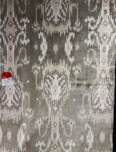4'10" x 8' IKAT Design, Handknotted, Bamboo Silk